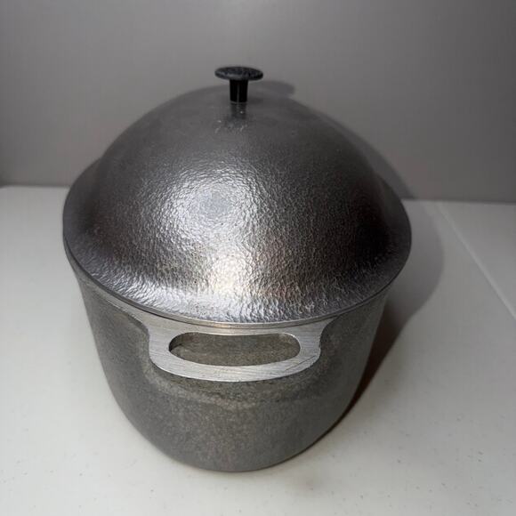 Vintage Club Hammered Aluminum Oval Roaster Dutch Oven With Hammered Lid 14" - Picture 4 of 5